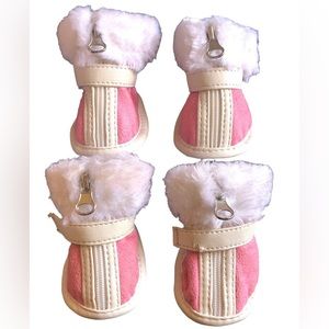 ❌SOLD❌ ⭐️DOG SHOES/BOOTIES W/FAUX FUR⭐️